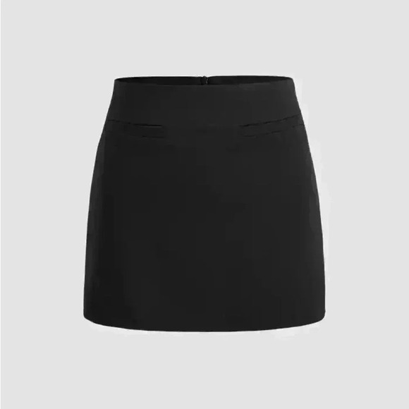 NWOT Cider Pull On Mini Skirt - Size Medium ~ Black - Picture 2 of 5